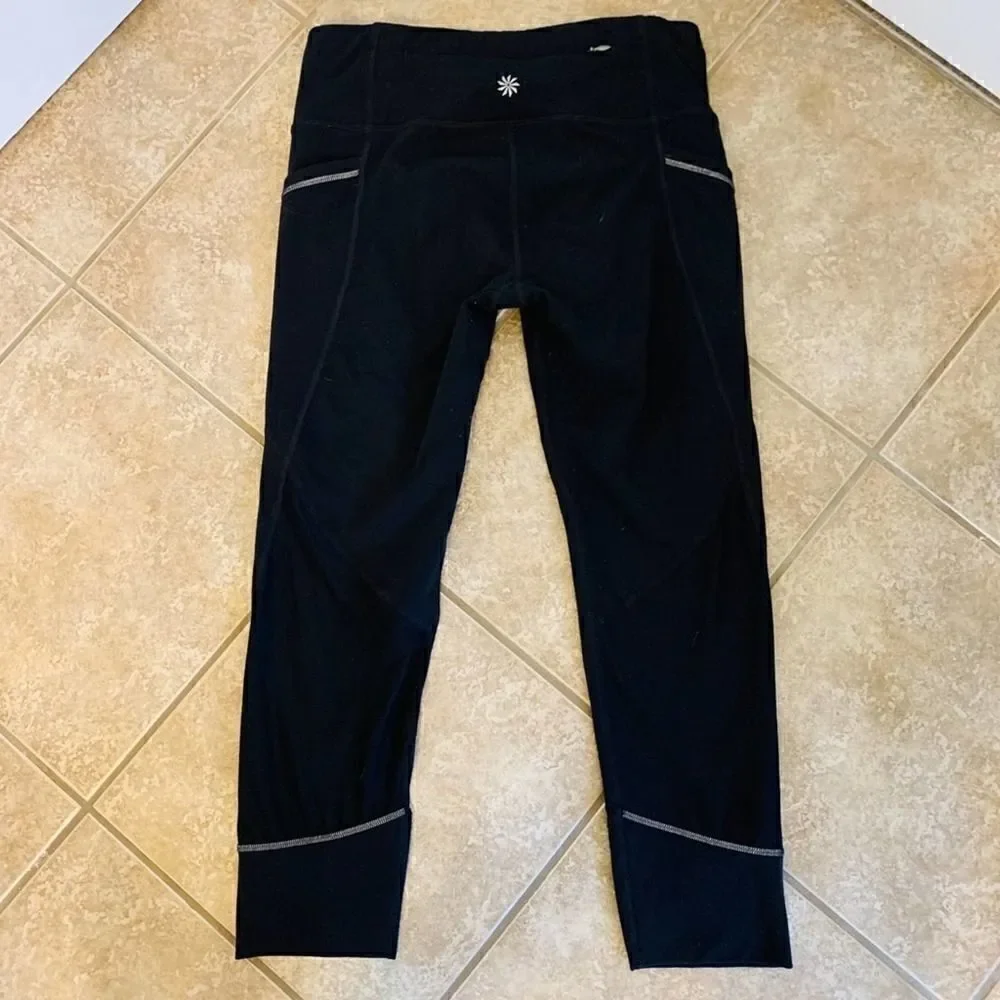 Athleta Black Relay Capri w/ Pockets & Mesh! 🔥